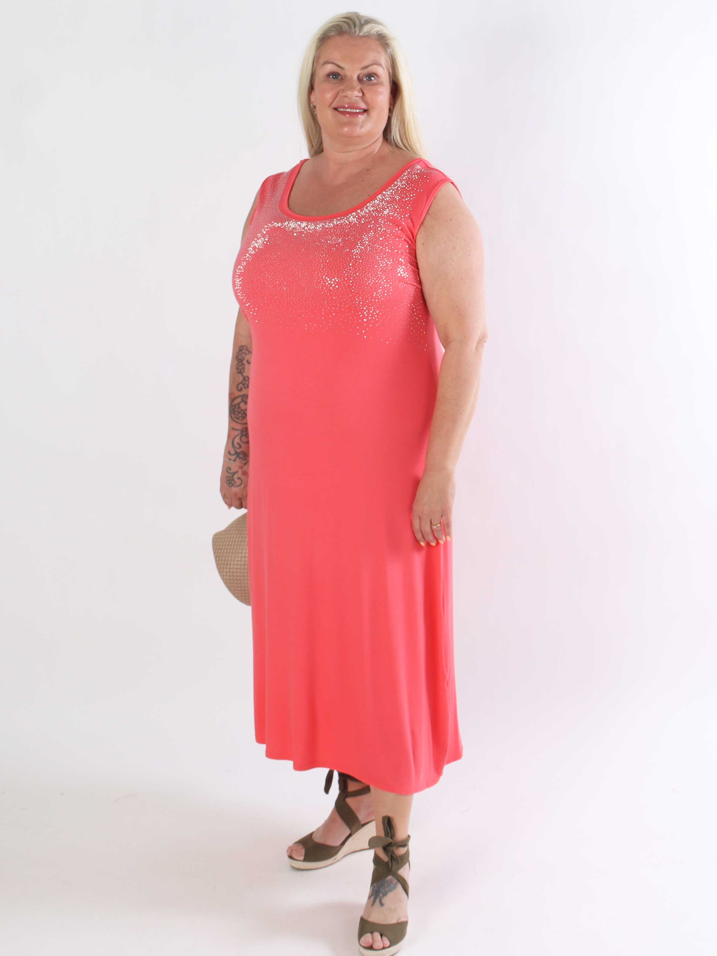 Eden - Lång mjuk klänning i viskos med strass